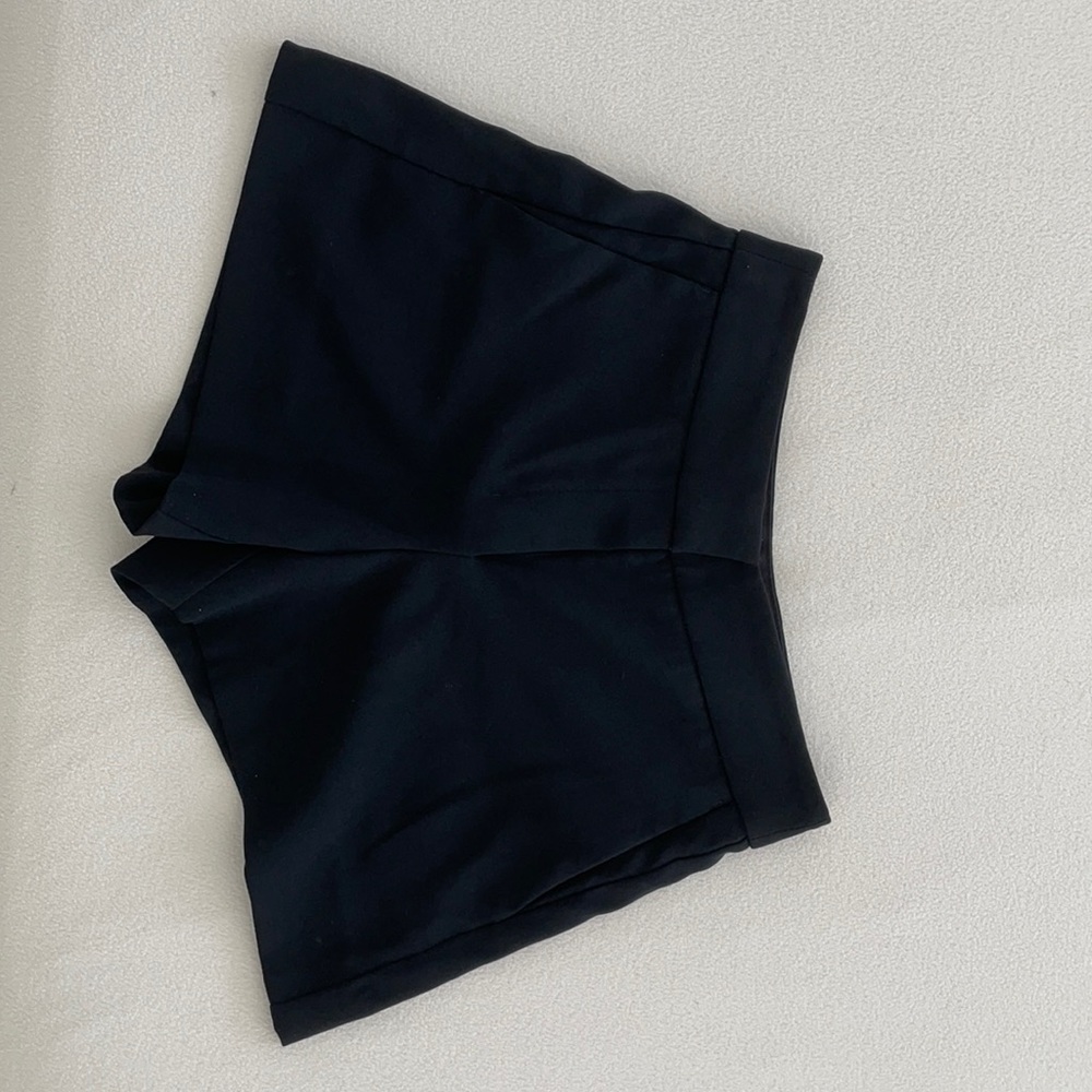 Aritzia Babaton Black Highwasted Shorts